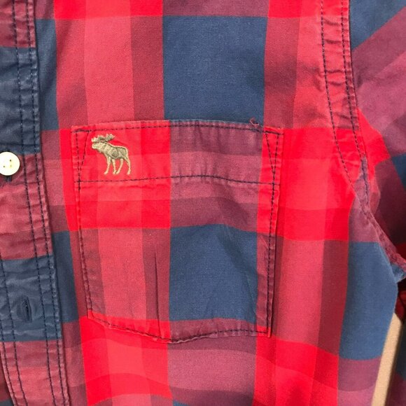 Abercrombie & Fitch Long Sleeve Button Muscle Shirt Red Blue Plaid Sz Small - Picture 3 of 14